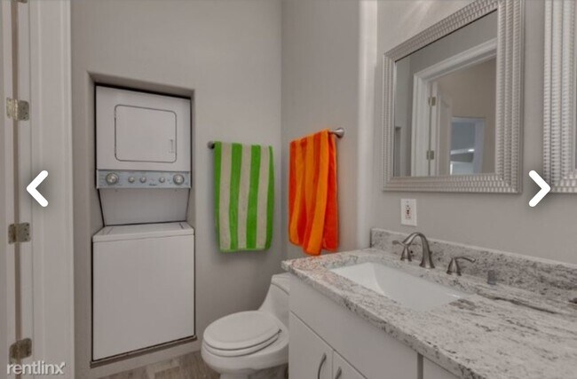 Washer and dryer included - 15972 N 115th Way