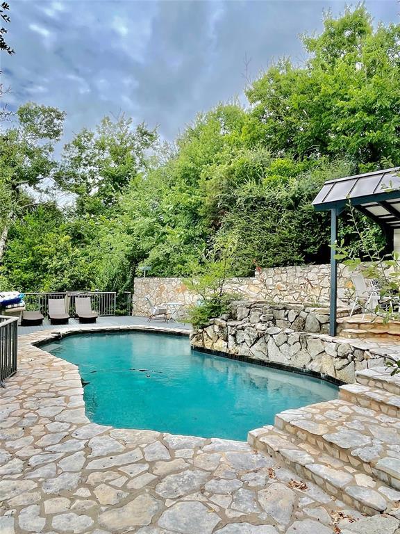 Foto del edificio - 806 Rock Creek Dr
