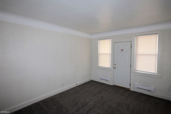 Building Photo - 9932 Lawton St