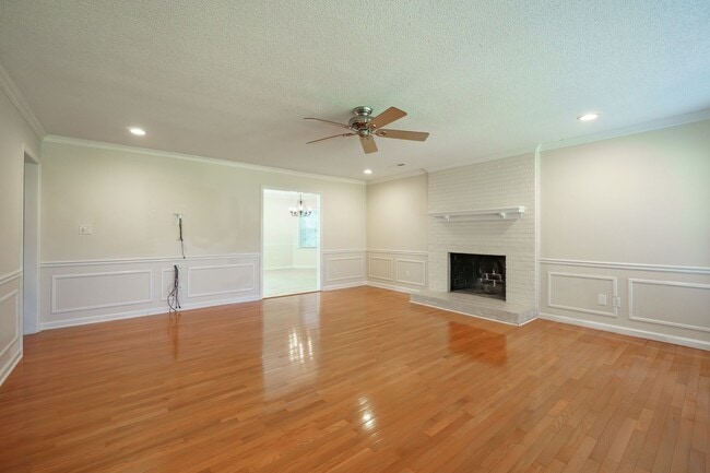 Building Photo - 5142 Blackberry Ln