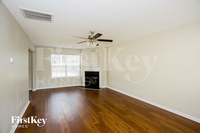 Foto del edificio - 5415 Tucker Phillips Dr