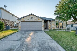 Building Photo - 1003 Clayton Dr
