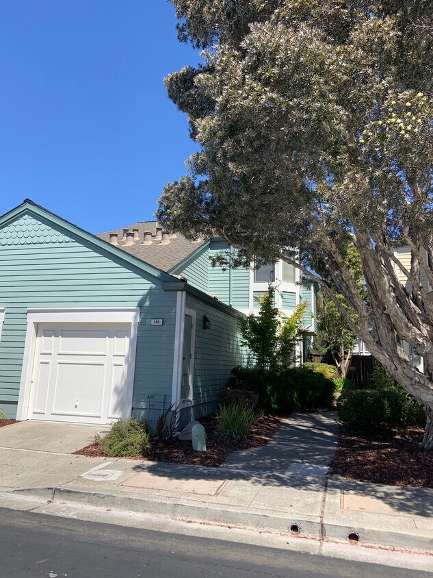 149 Oak Park Dr, Alameda, CA 94502 Townhome Rentals in Alameda CA