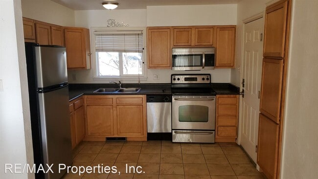 Building Photo - 2 br, 1 bath House - 310 Edgewood Drive