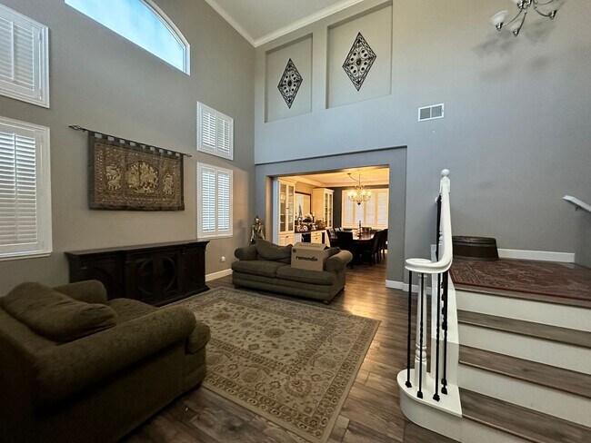 Foto del edificio - Spacious 4 Bed, 3 Bath Home with Bonus Room & Golf Course Views in Wild Wings