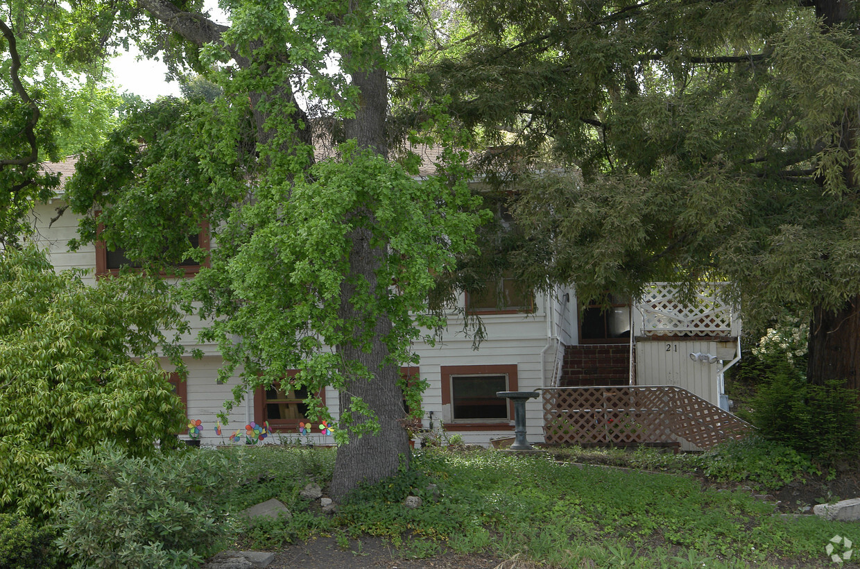 Foto del edificio - 21 St. Johns Ct