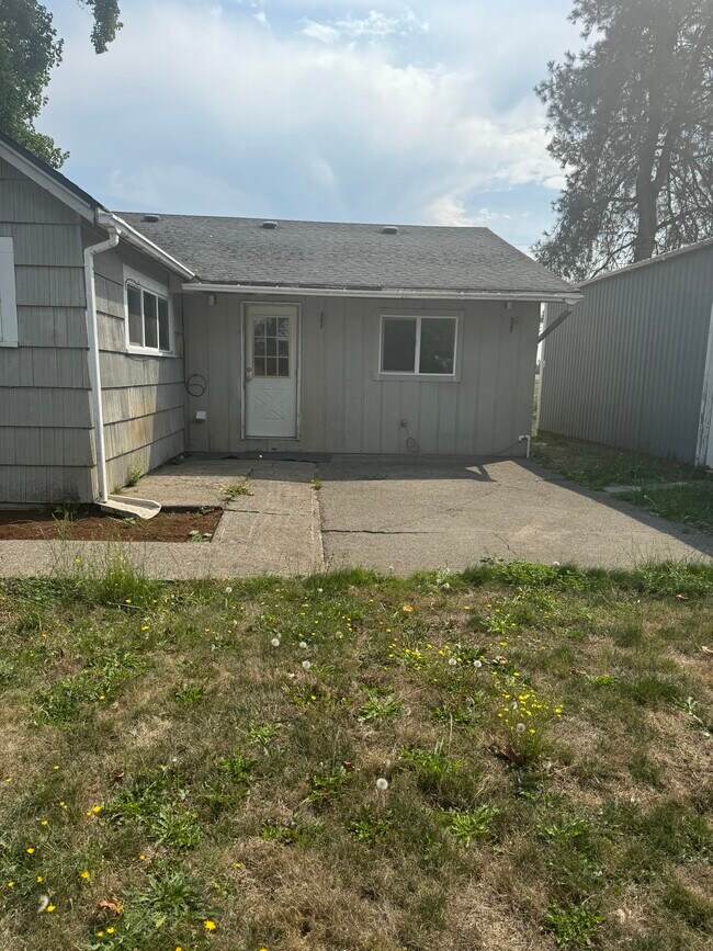 Building Photo - 36671 Ellis Farm Rd