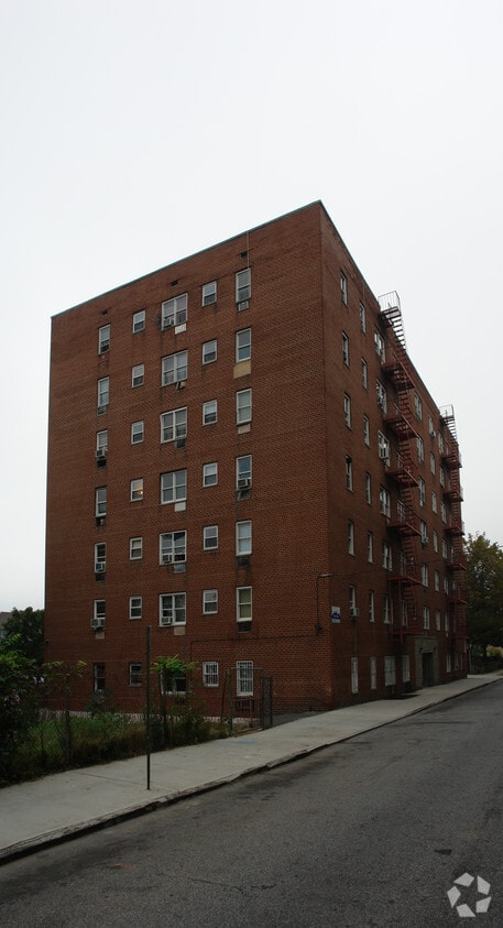 Building Photo - 111 Bruce Ave