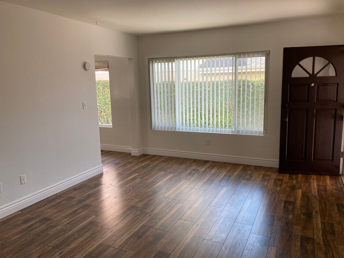 Foto principal - 2102 Pullman Ln