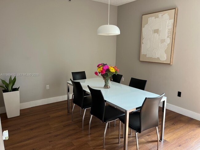 Foto del edificio - 9755 NW 52nd St