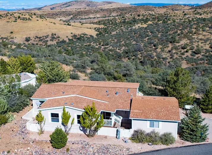 Primary Photo - 2553 Hilltop Rd