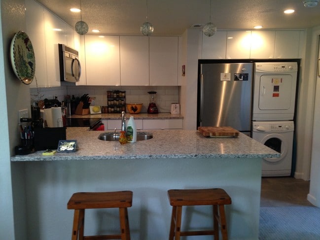 Kitchen - 5910 Gunbarrel Ave