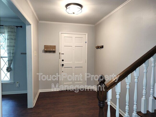 Building Photo - 5812 Donegal Dr