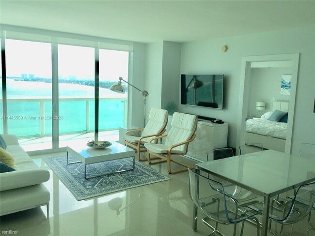 Foto del edificio - 2 br, 2 bath Condo - 1800 N Bayshore Dr Ap...