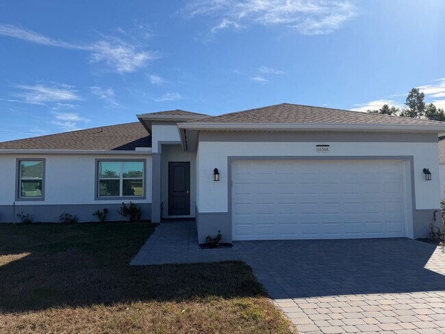 Foto del edificio - 16368 Branco Dr
