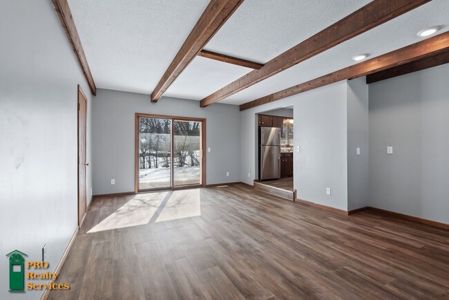 Building Photo - 3 Bedroom Home in Lake Elmo