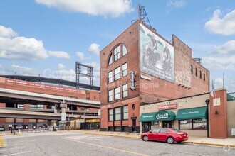 Building Photo - 614 S 7th St