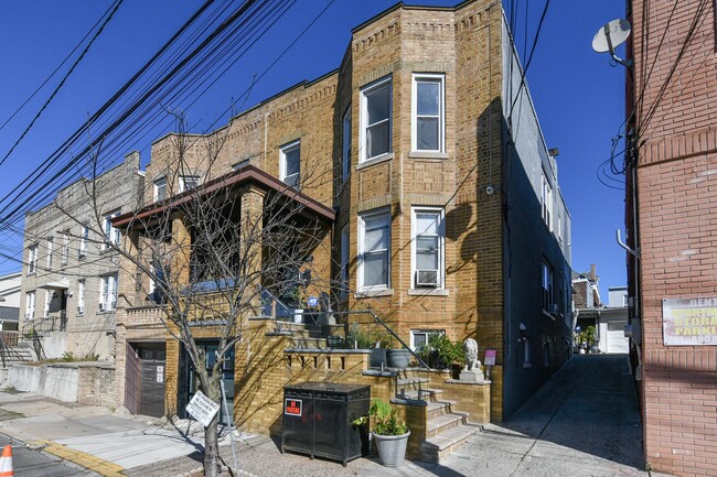Foto del edificio - 1402 8th St
