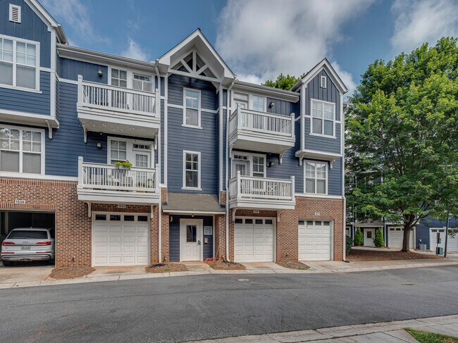 Building Photo - 1547 Walnut View Dr