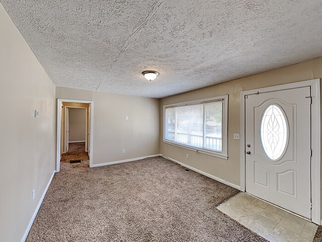 Foto del edificio - Spacious brick ranch home in Mableton