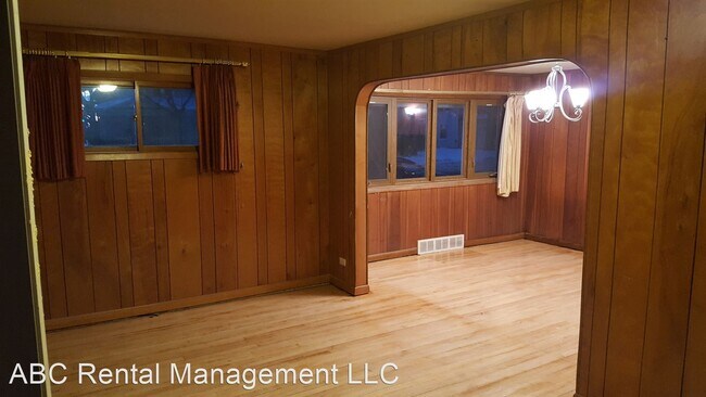 Building Photo - 3 br, 1 bath House - 702 Townline Rd