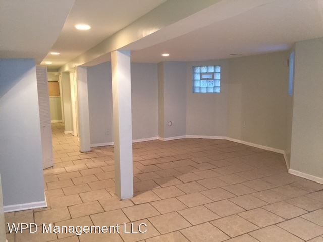 Foto principal - 7829 S Carpenter St