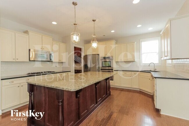 Building Photo - 7624 Cushing Dr