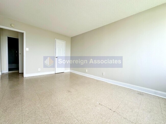 Building Photo - 40 East Sidney Ave