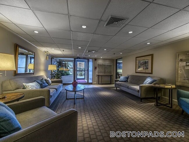 Foto del edificio - 385 Massachusetts Ave