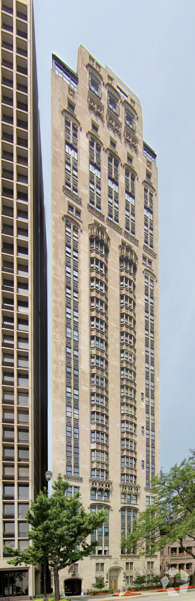 Foto del edificio - 1242 N Lake Shore Dr