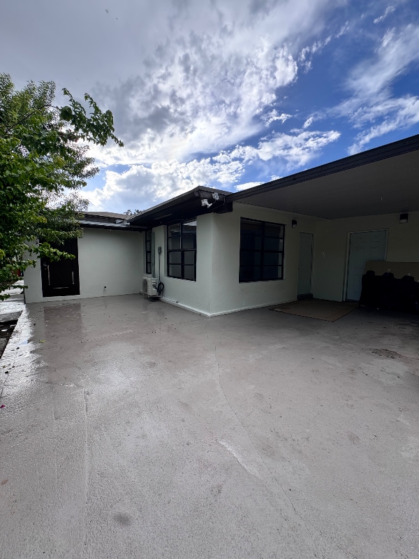 Foto del edificio - 1041 NW 32nd Pl