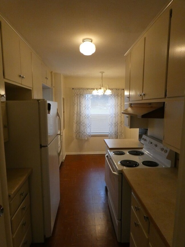 Foto del edificio - 321 E Park Ave