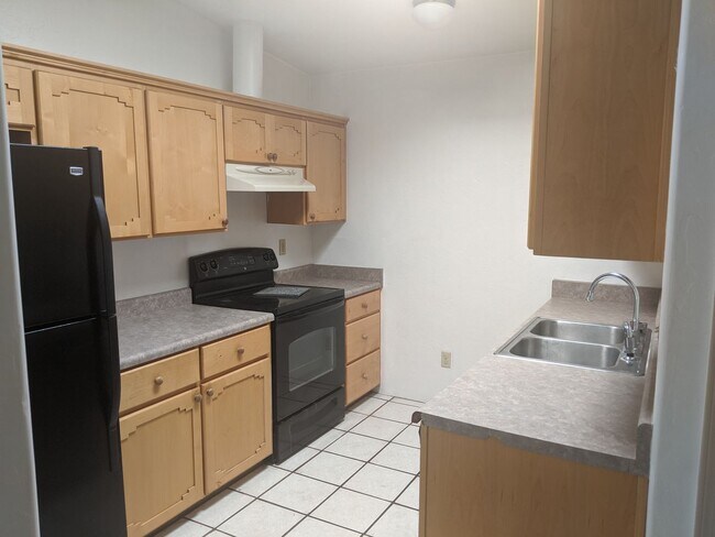 Building Photo - 2319 N Sonoita Ave