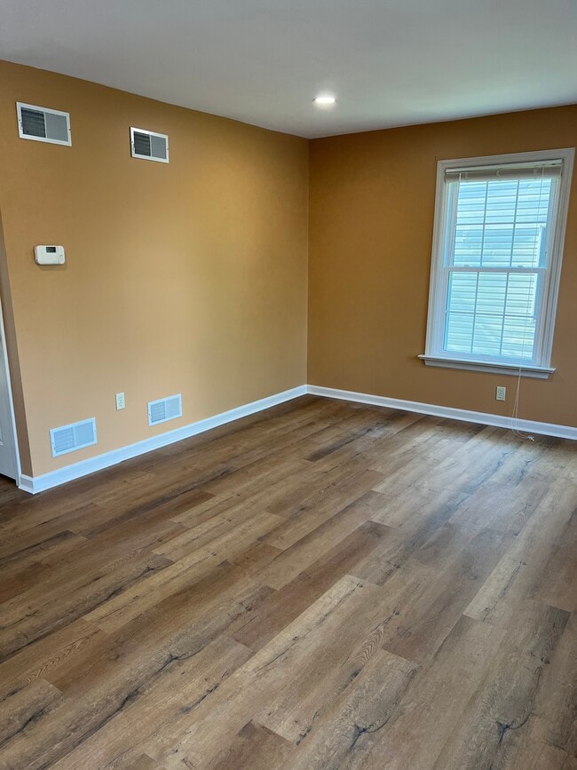 Building Photo - 1516 Tussey Ct