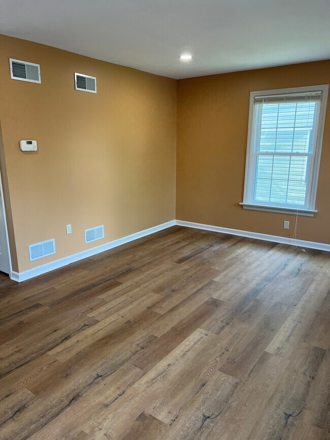 Foto del edificio - 1516 Tussey Ct