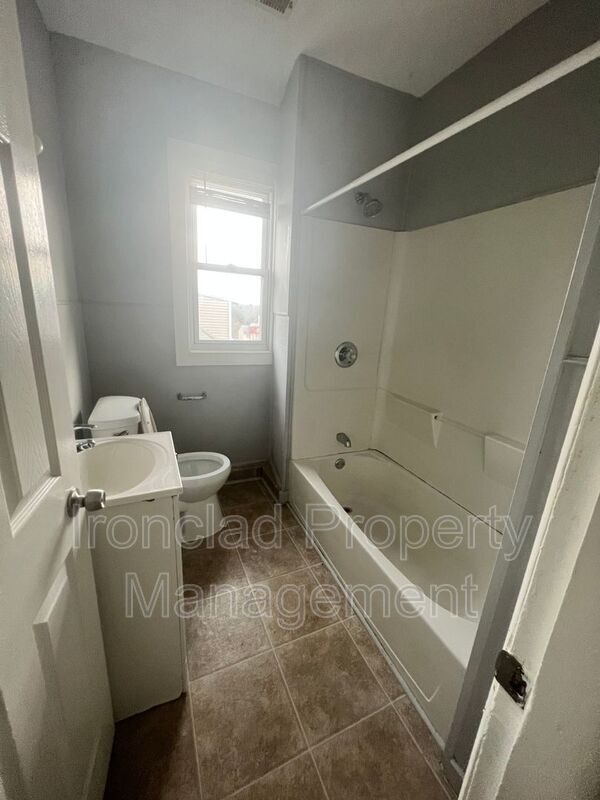 29 City Ave Unit 3, New Britain, CT 06051 Condo for Rent in New