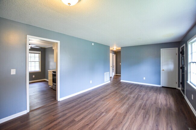 Building Photo - James Island Home