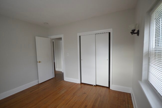 Bedroom - 43 Bradford St