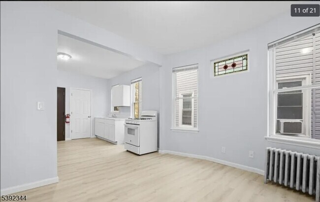 Foto del edificio - 38 Franklin Ave