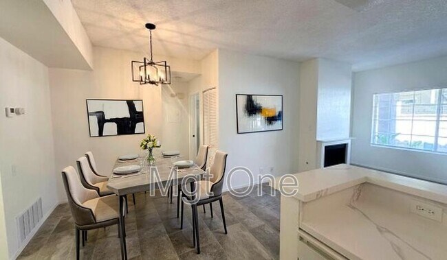 Foto del edificio - 18902 Canyon Hill Dr