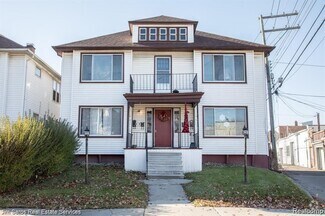 Building Photo - 1463 Beaconsfield Ave