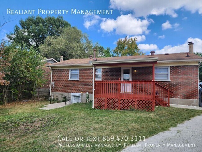 Foto del edificio - 2135 Tamarack Dr
