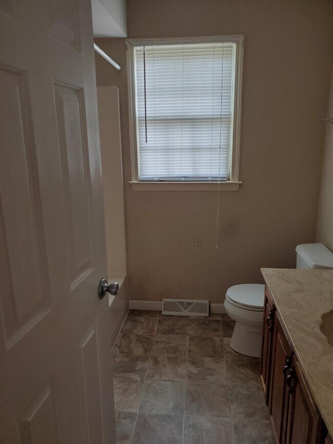 1321 Leaning Tree Ln, Lexington, KY 40517 Townhome Rentals in