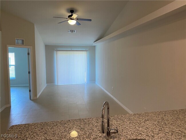 Foto del edificio - 843 Mohawk Pkwy