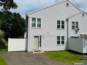 Building Photo - 64 Deerwood Ln