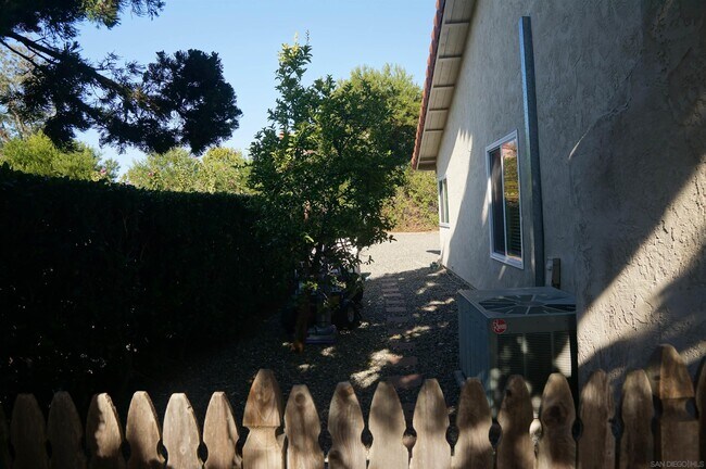Building Photo - 17696 Montero Rd