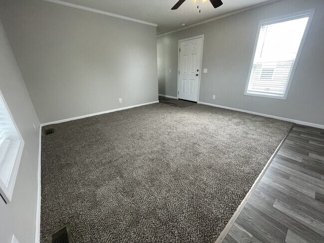 Building Photo - 38017 Chilver Ave