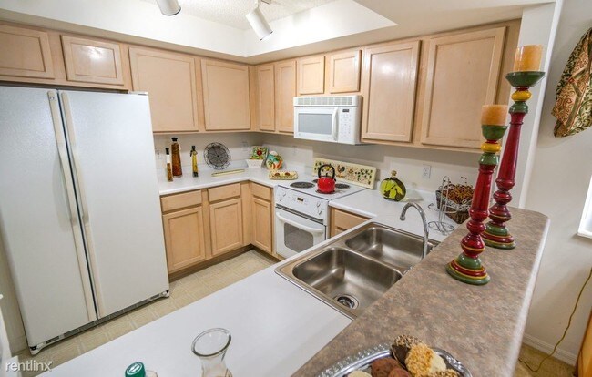 Foto del edificio - 1 br, 1 bath Apartment - 3641 W State Road 84