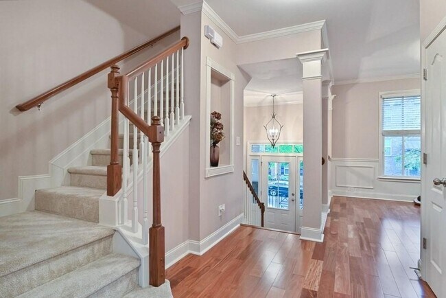 Building Photo - Charming 3BR Townhome in Alpharetta