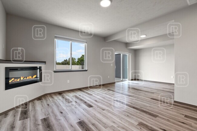 Foto del edificio - 14321 E 13th Ave